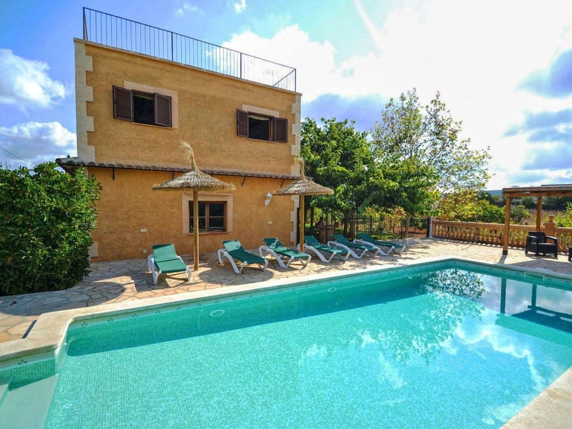 In With Private Pool Vakantiehuis *